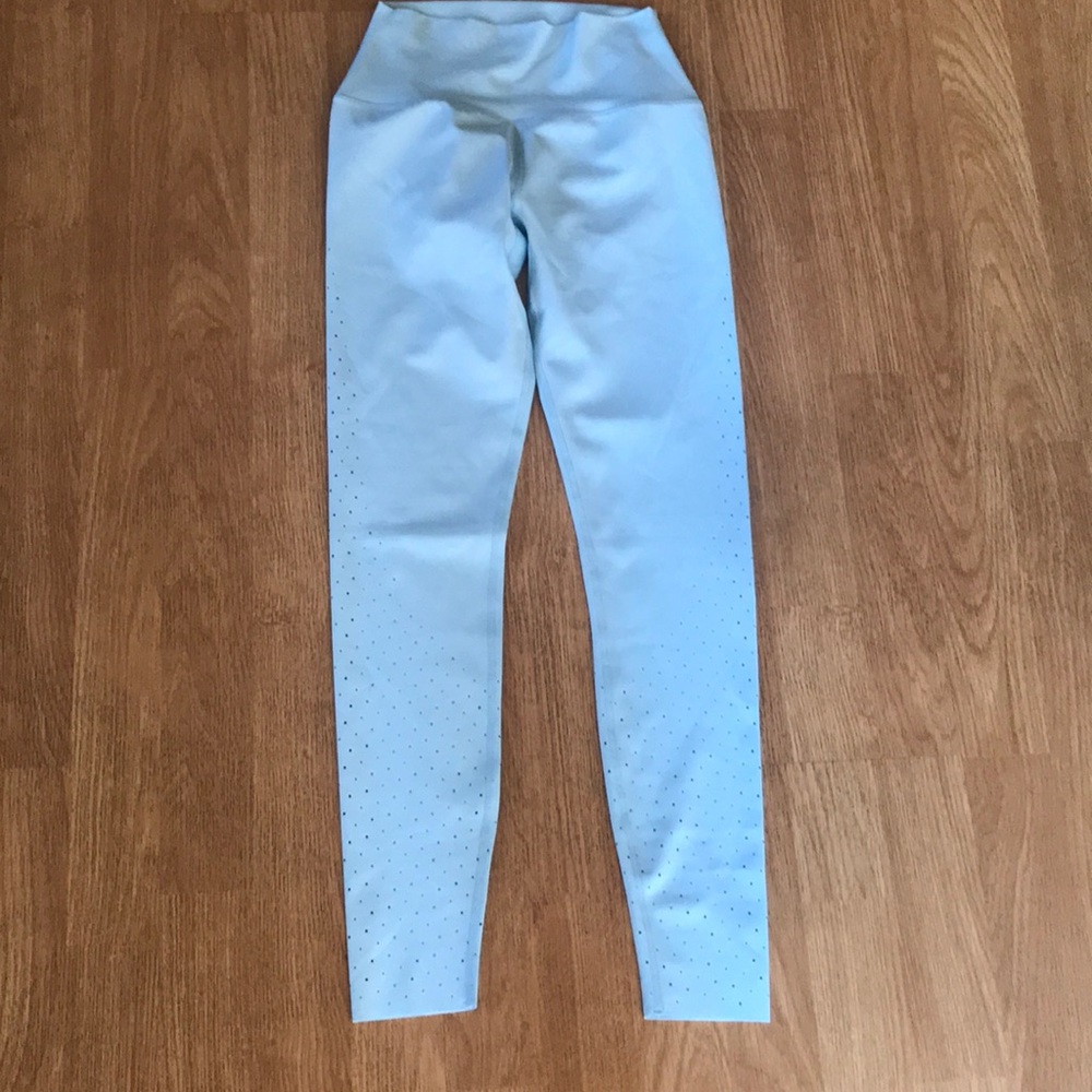 Buffbunny Allure laser leggings 💙